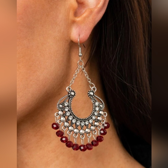 GLOW Down in Flames Red Earrings 🔥 ❤️ ❣️ NWT - Picture 2 of 3